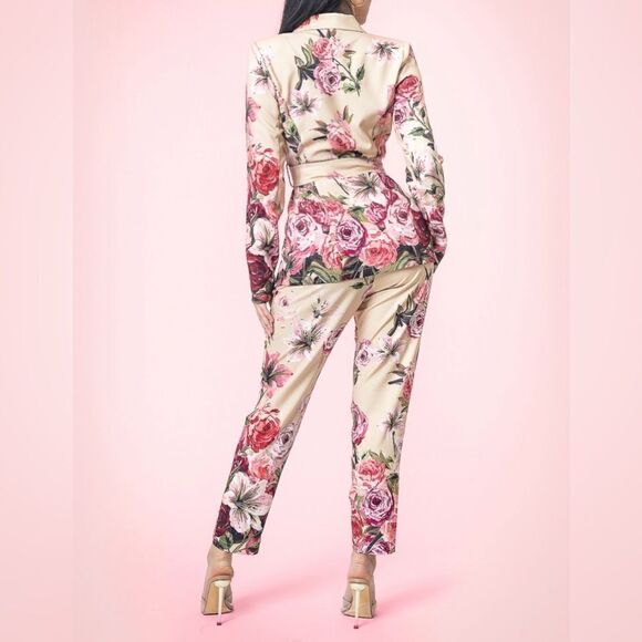 Tan Floral pants Suit roses - Picture 4 of 12